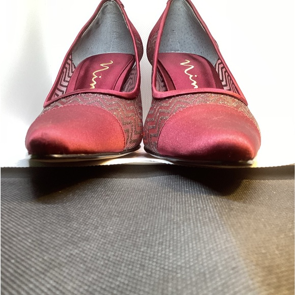 NINA BURGUNDY HEELS SIZE 8 M - Picture 2 of 10